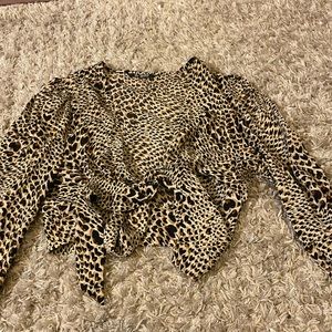 Leopard long sleeve, ties in the front